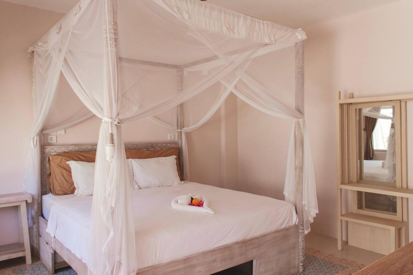 Isla Indah Retreat Boutique Hotel Nusa Lembongan Kültér fotó